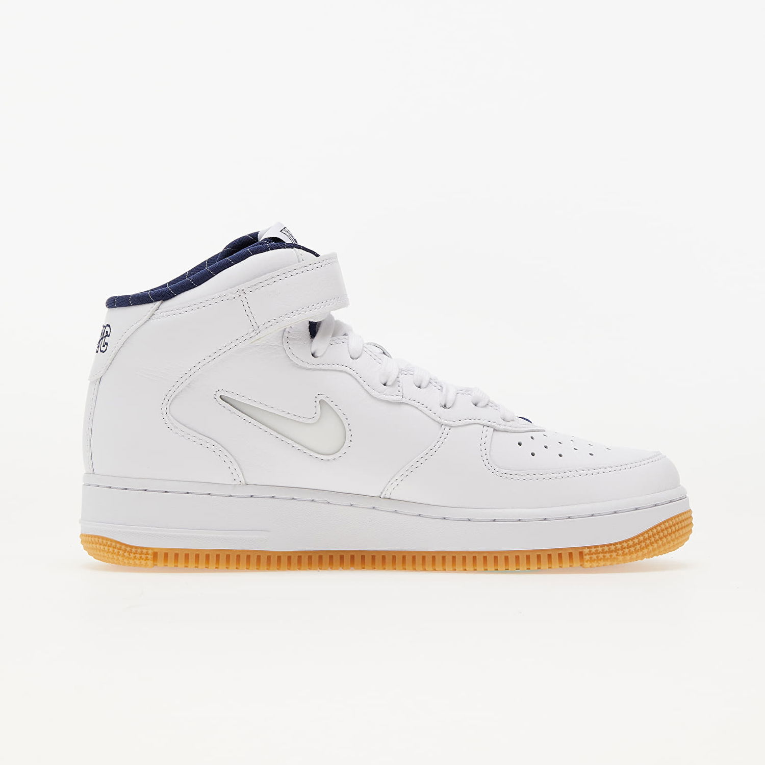 Кецове и обувки Nike Air Force 1 Mid Jewel QS "NYC - Yankees" Бяло | DH5622-100, 1
