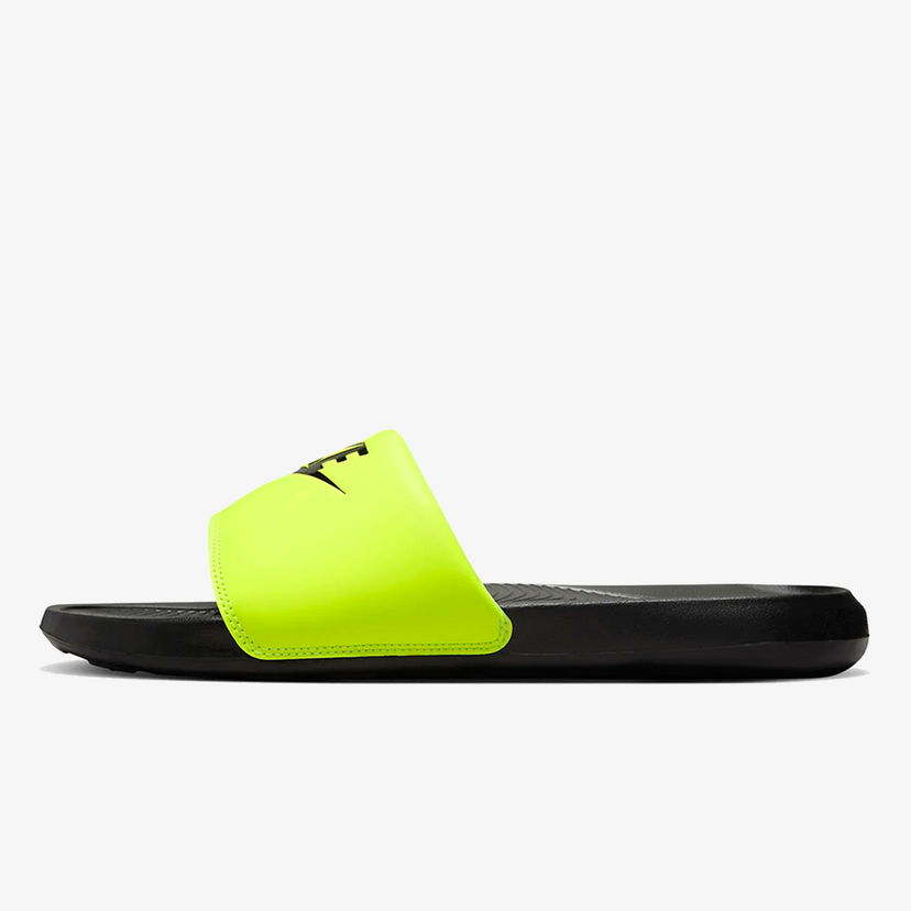 Кецове и обувки Nike VICTORI ONE SLIDE Зелено | CN9675-015