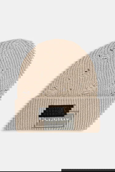 Шапка Maison Margiela MM6 Maison Margiela Distressed Knit Beanie Бежово | SH0TB0001.M13138.806M, 0