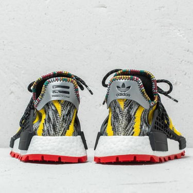 Кецове и обувки adidas Originals Pharrell Williams x NMD HU Черно | BB9527, 3