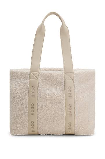 Голяма пазарска чанта BOSS Faux-shearling tote bag with logo straps Бежово | 50552302