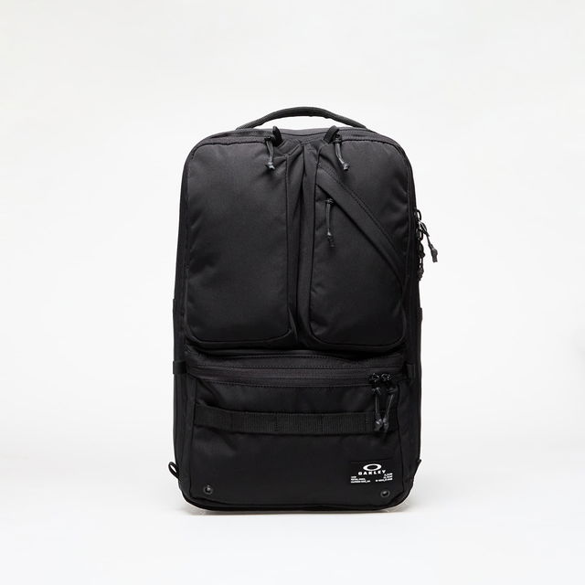 Essential Backpack Blackout