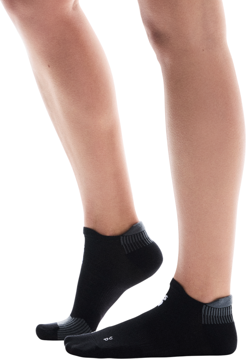 Чорапи On Running On Running Performance Run Low Socks Черно | 2uf10060106