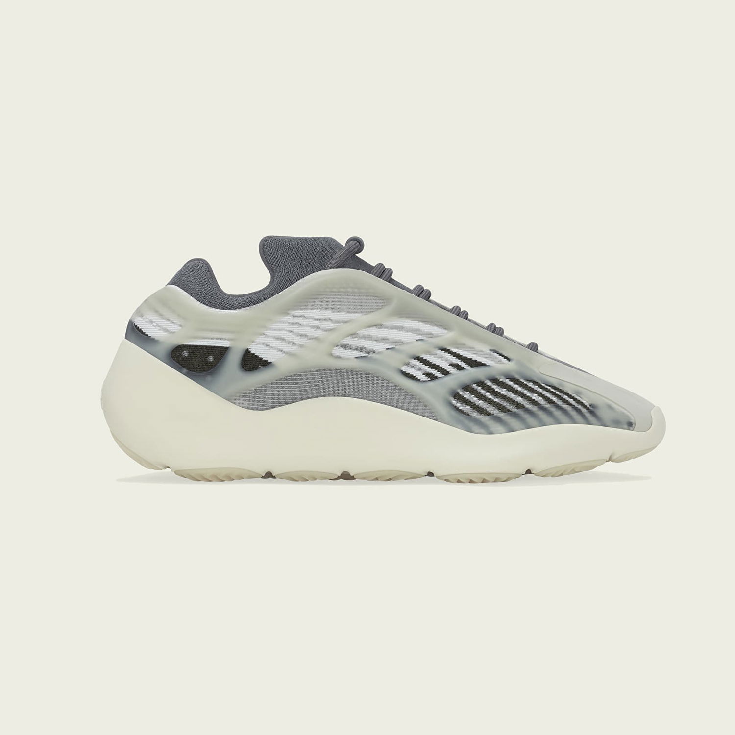 Кецове и обувки adidas Yeezy 700 V3 Сиво | ID1674, 1
