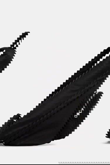 Чанта през рамо Maison Margiela MM6 Maison Margiela Asymmetric Sling Bag Черно | SB5WG0019.P8504.T8013, 1
