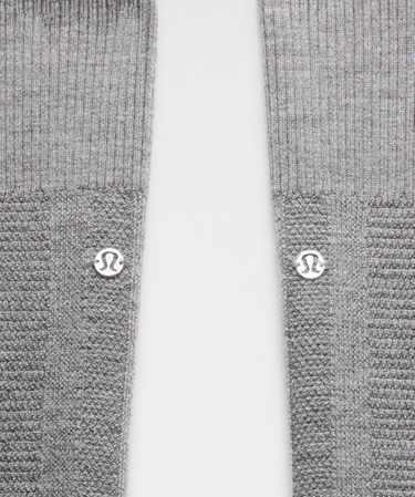 Чорапи lululemon Evolution Warm-Up Leg Warmers Черно | prod9490390, 2