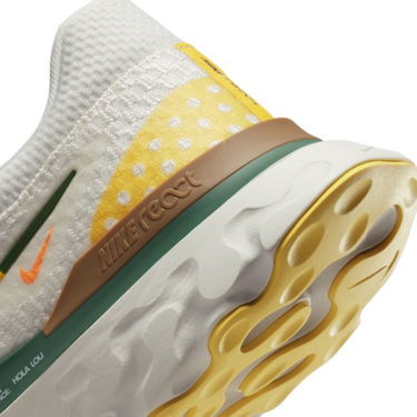 Кецове и обувки Nike Infinity Run 3 A.I.R. x Hola Lou Бежово | DO9496-001, 1