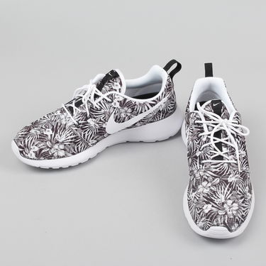 Кецове и обувки Nike Roshe One Print Premium Черно | 833620-010, 2