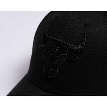 Шапка с козирка New Era 9FORTY NBA Essential Chicago Bulls Black / Black  One Size Черно | 60471485, 3