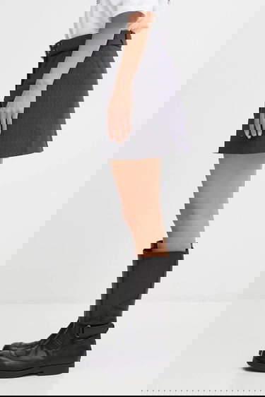 Пола GANNI Tailored Pinstripe Mini Skirt with Asymmetrical Hem, Grommet Belt, and Flap Pockets Сиво | W0711, 1