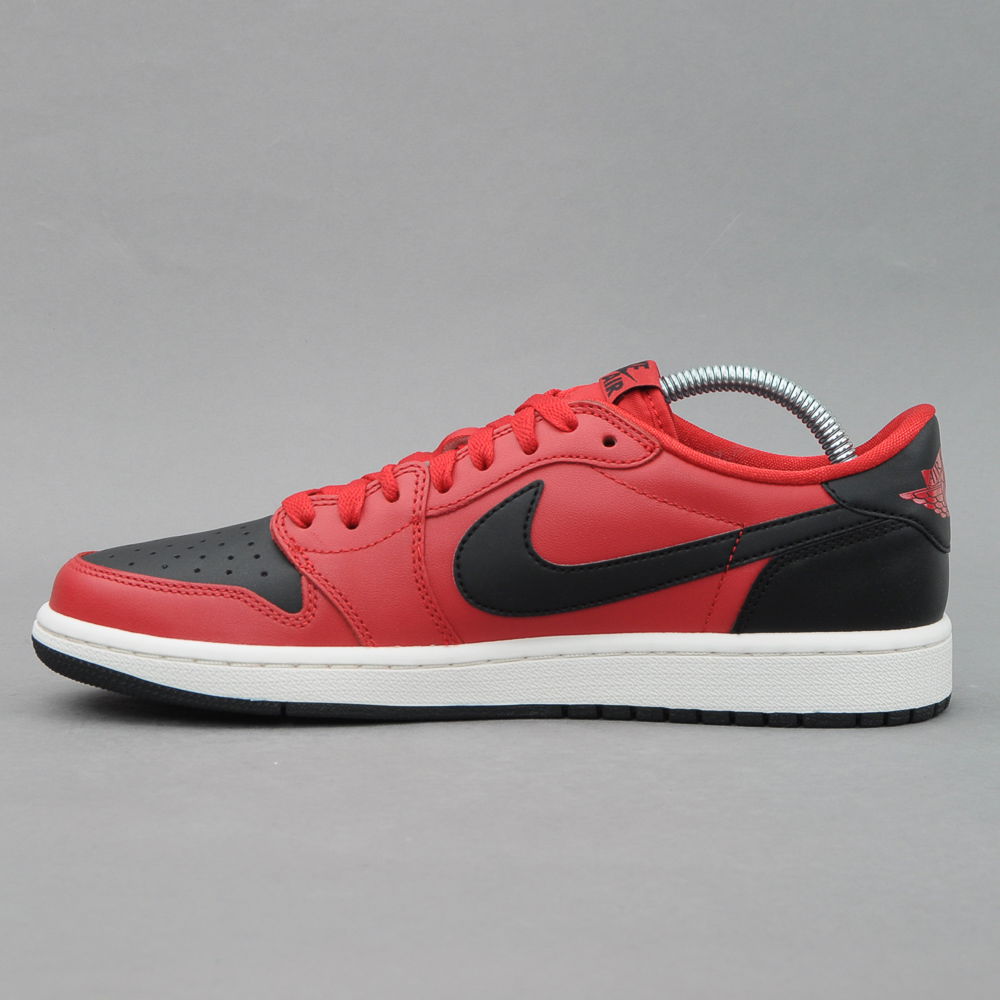 Кецове и обувки Jordan Jordan 1 Retro Low OG Червено | 705329-601, 0
