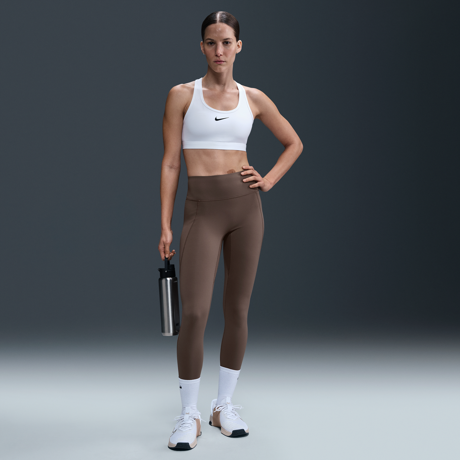 Клинове Nike Nike Universa High-Waisted 7/8 Pocket Leggings Кафяво | HQ6810-233, 1