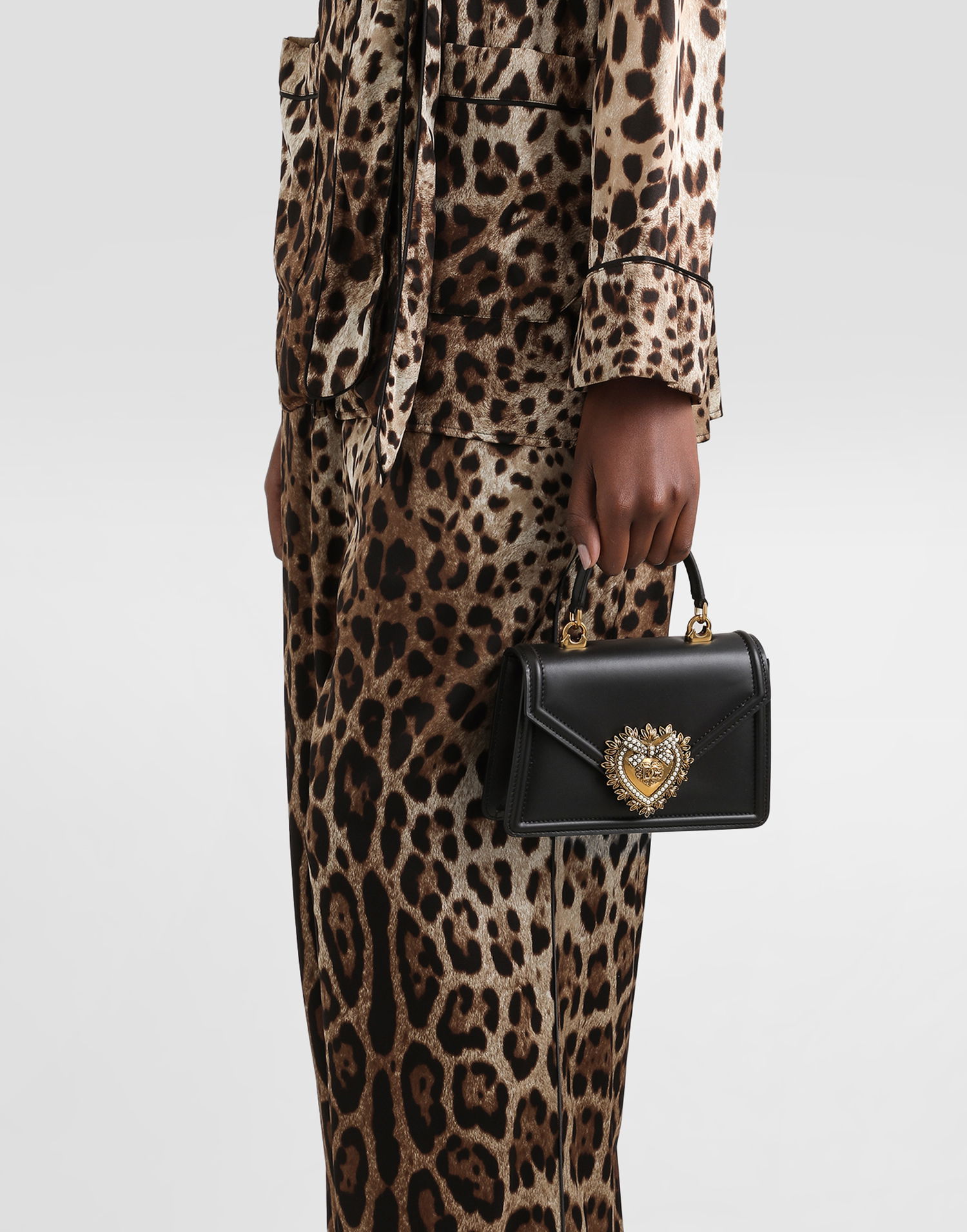 Чанта през рамо Dolce & Gabbana Small Smooth Calfskin Devotion Shoulder and Crossbody Bag Черно | BB6711AV89380999, 1