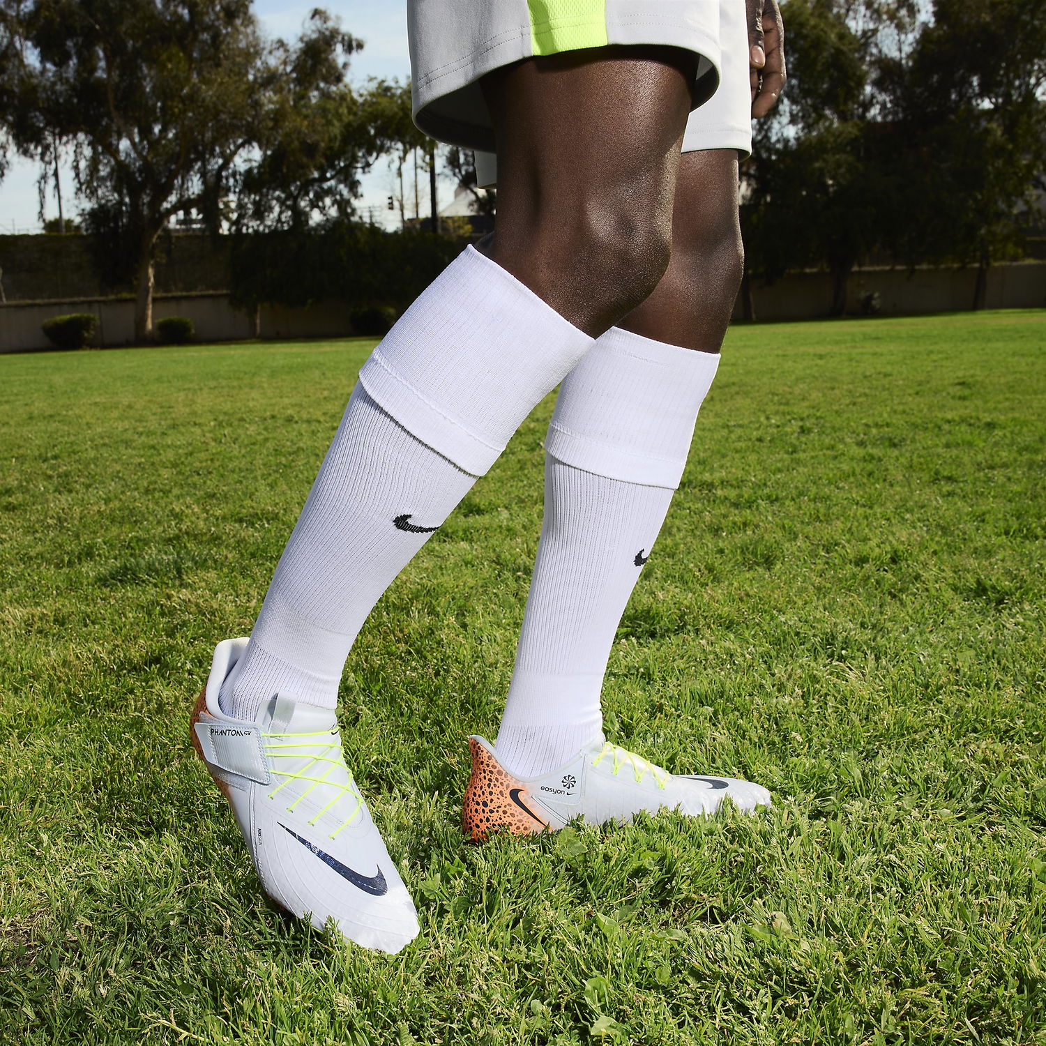 Кецове и обувки Nike PHANTOM GX II ACAD EASE FG/MG OLY Бяло | fn8199-900, 1