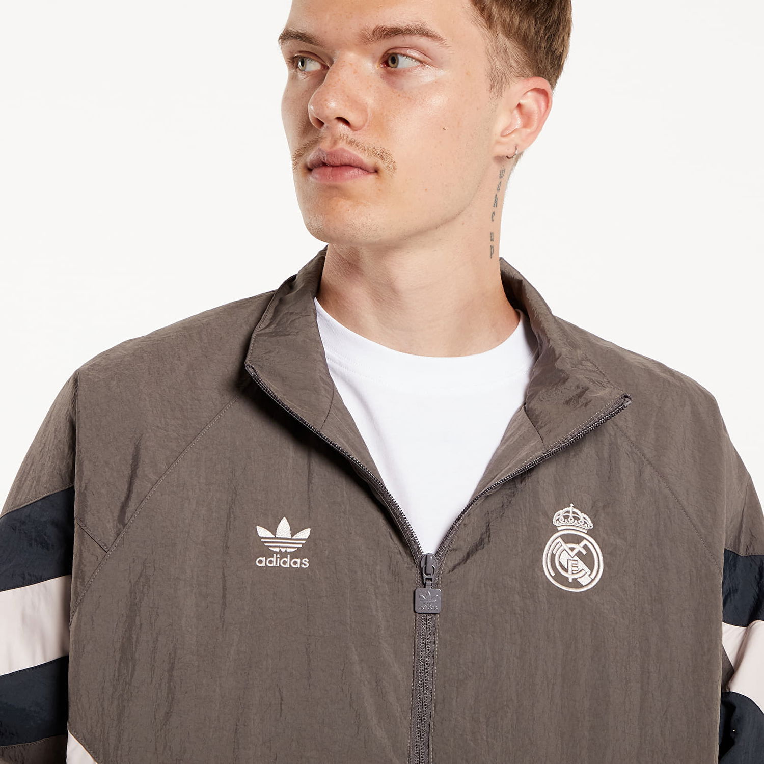 Ветровка adidas Originals Real Madrid Originals Track Top Charcoal/ Dark Grey Сиво | JI9479, 1