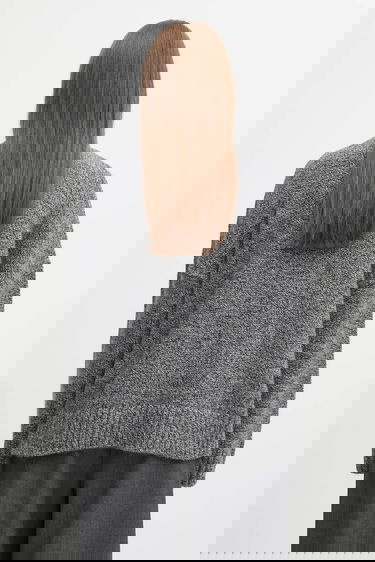 Пуловер JW Anderson JW Anderson Turtleneck Wool Blend Sweater with Leather Patch Pocket Сиво | KW1292.YN0367, 2