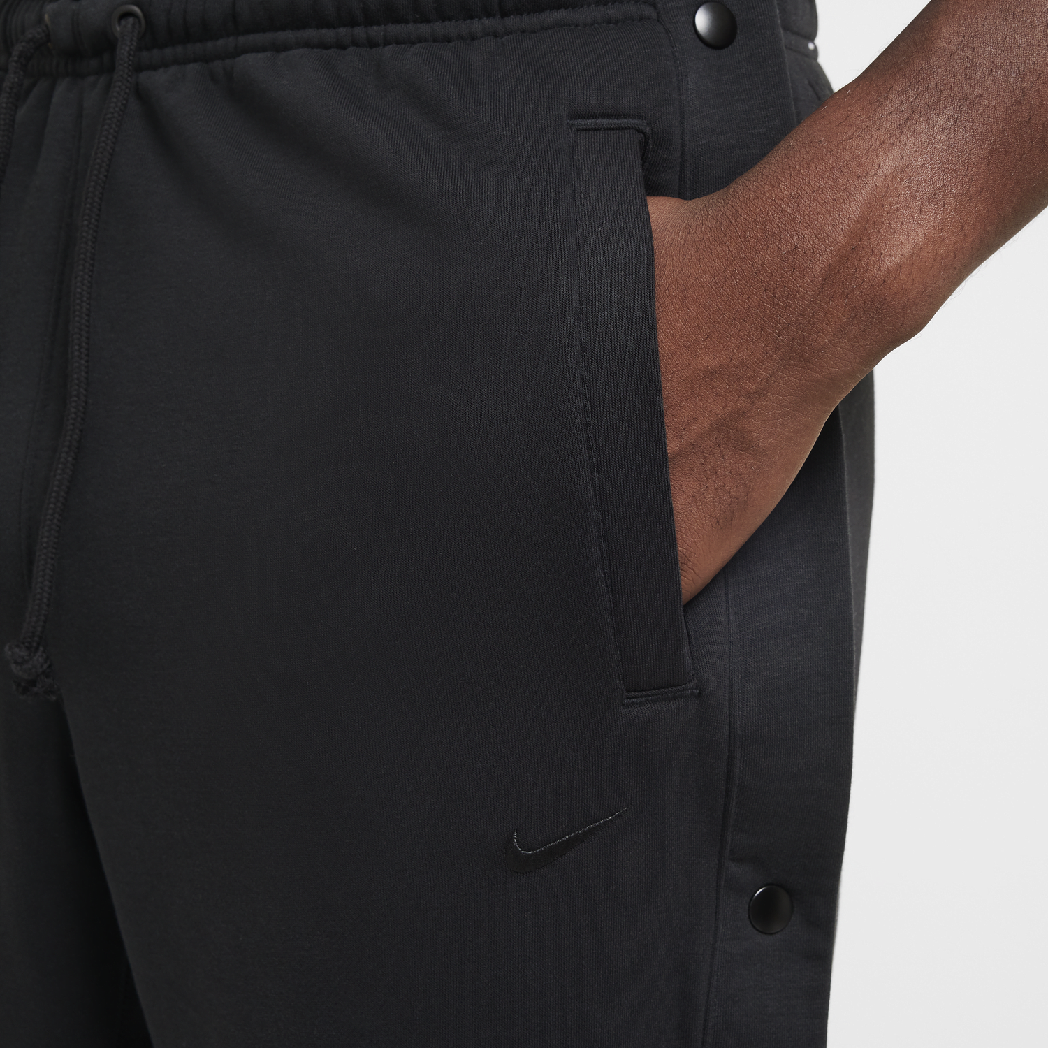 Спортни панталони Nike LeBron Standard Issue Therma-FIT Men's Basketball Pants Черно | FZ1036-010, 1