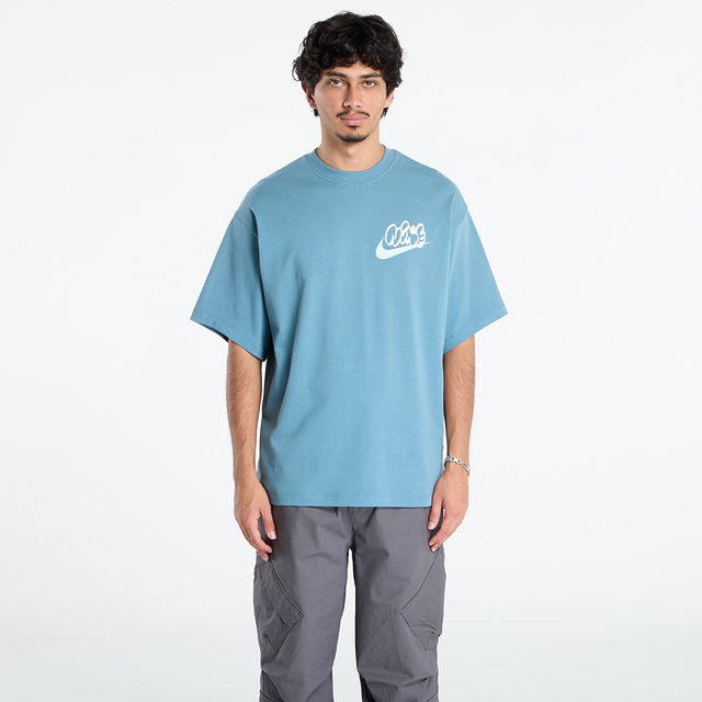 Solo Swoosh Tee