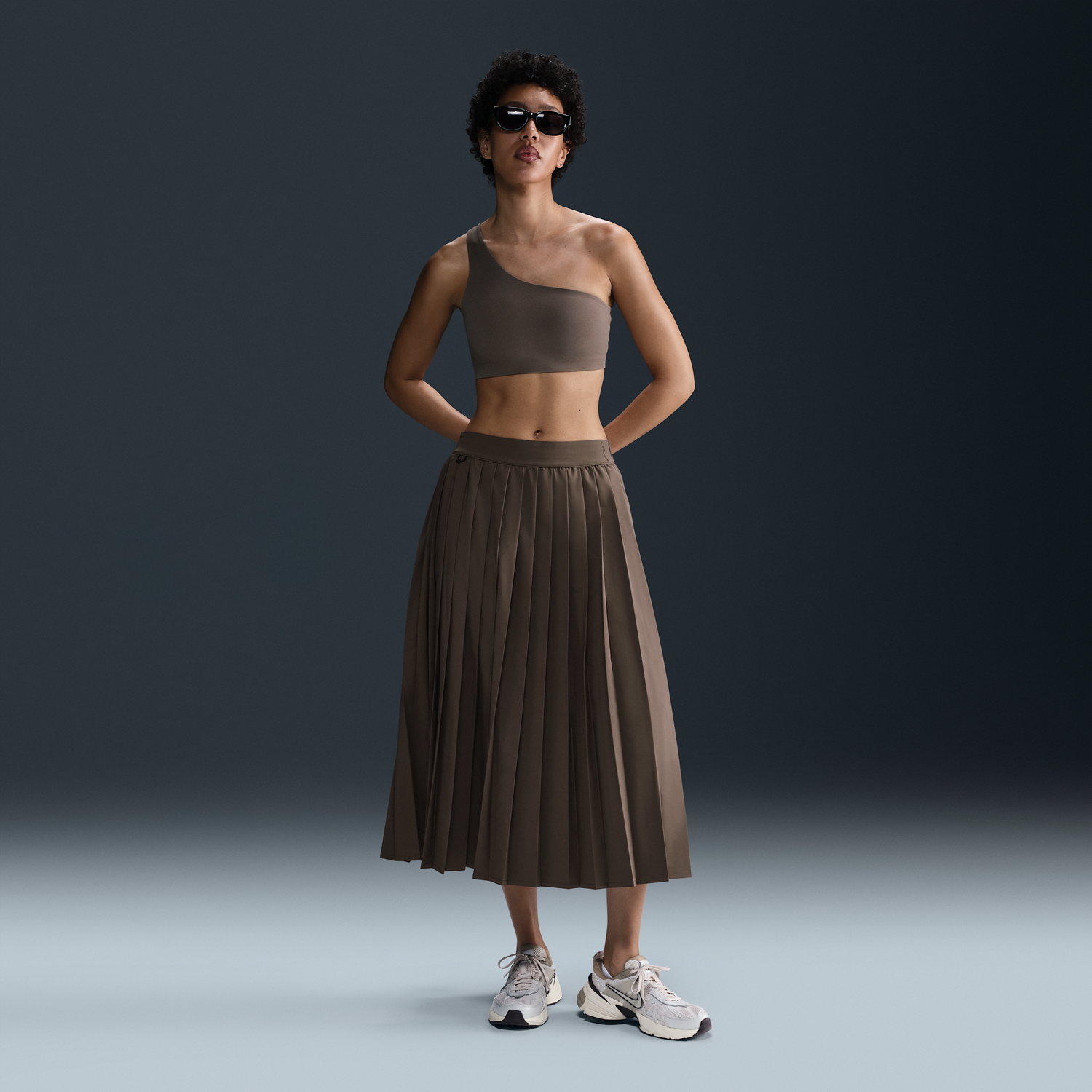 Пола Nike 24.7 PerfectStretch Dri-FIT Pleated Skirt Кафяво | HQ8153-004, 1