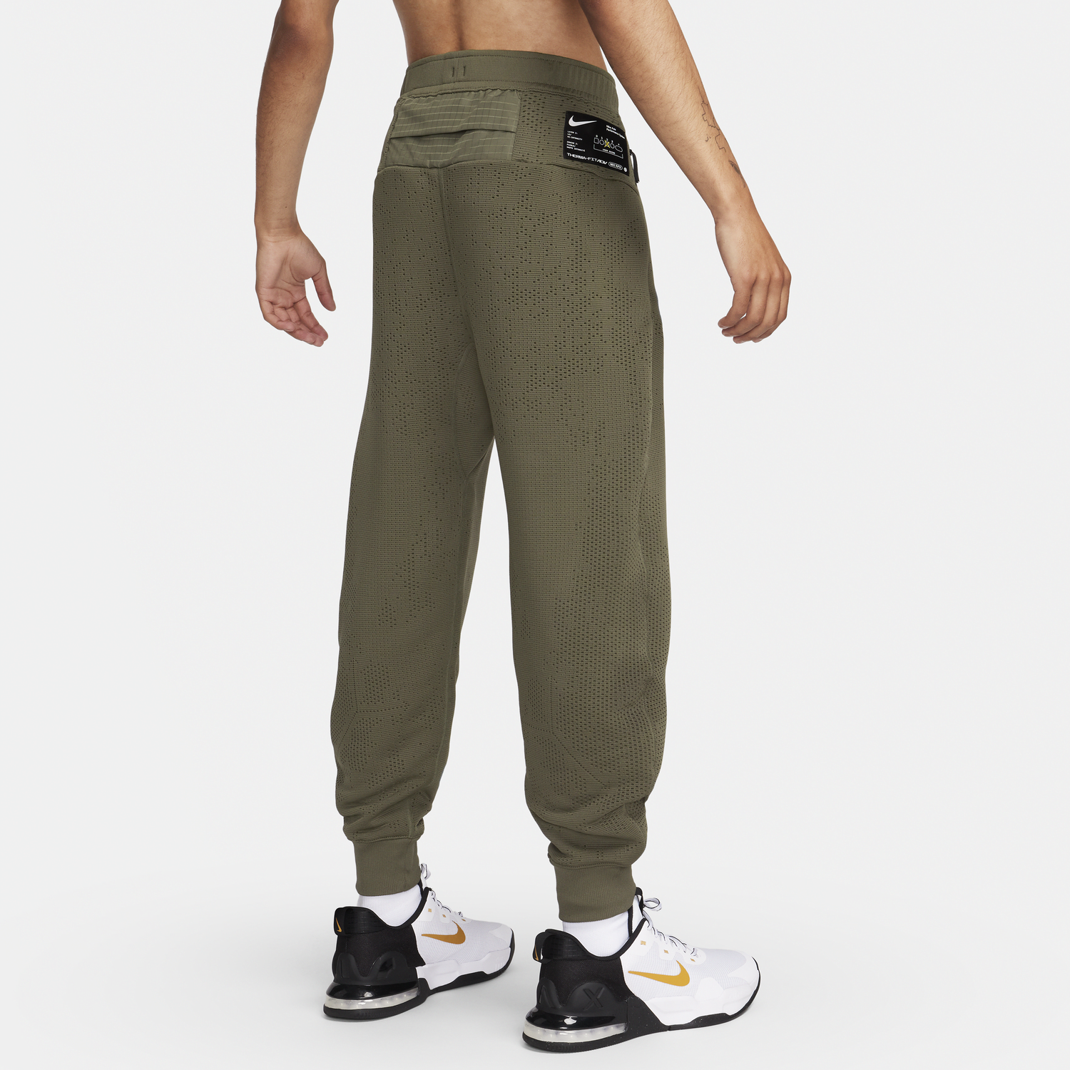 Спортни панталони Nike APS Therma-FIT Fitness Trousers Зелено | FB6849-222, 1