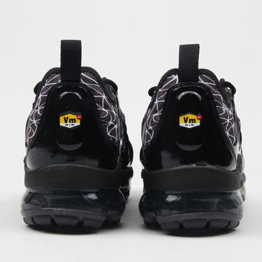 Кецове и обувки Nike Air Vapormax Plus Черно | 924453-017, 3