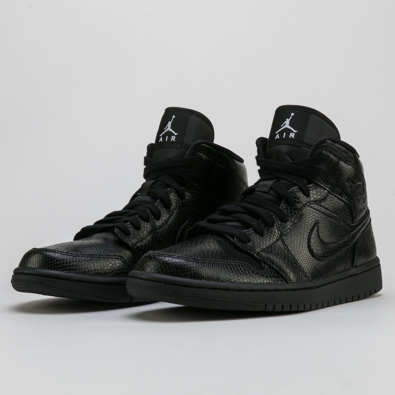 Кецове и обувки Jordan Jordan WMNS 1 Mid Черно | BQ6472-010, 1