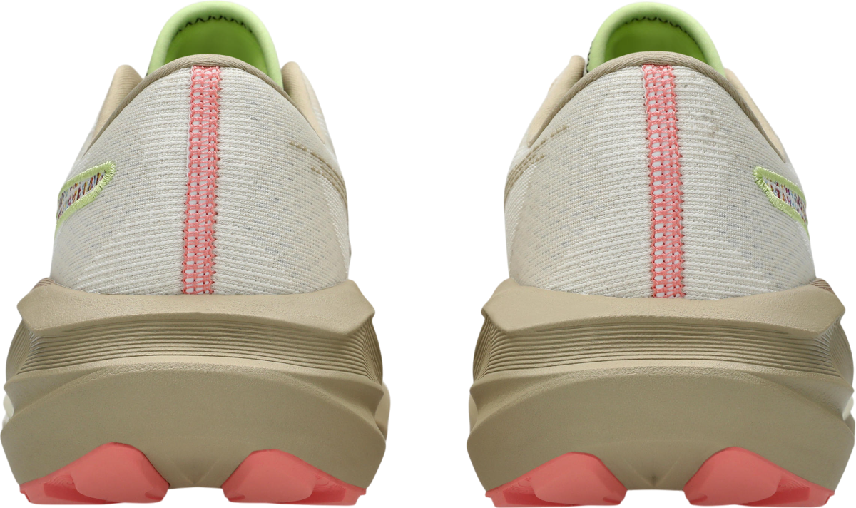 Кецове и обувки Asics NOVABLAST 5 TR Бежово | 1012b809-700, 1