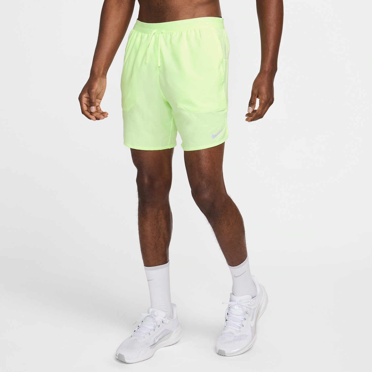 Къси панталони Nike 7" Dri-FIT Stride Running Shorts with Liner Зелено | DM4761-701, 0