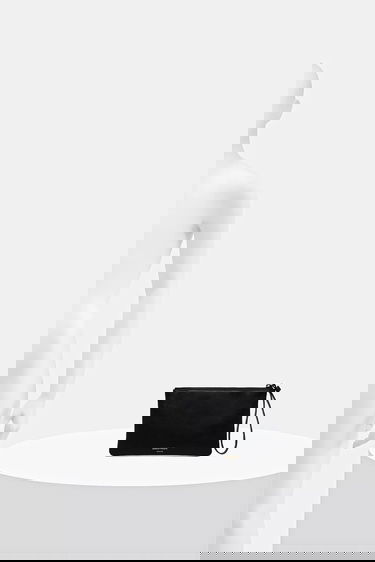 Дамска чанта Common Projects Small Flat Leather Pouch Черно | 9187.7547, 4