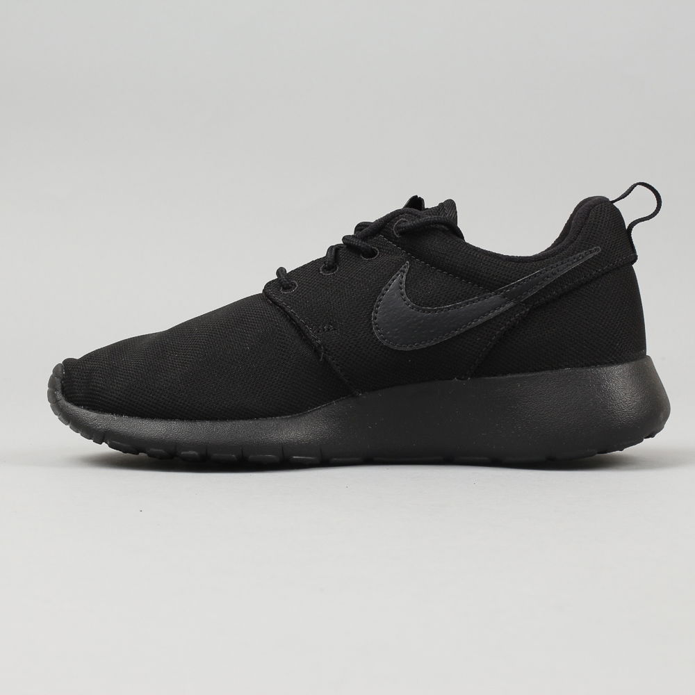 Кецове и обувки Nike Roshe One GS Черно | 599728-031, 1