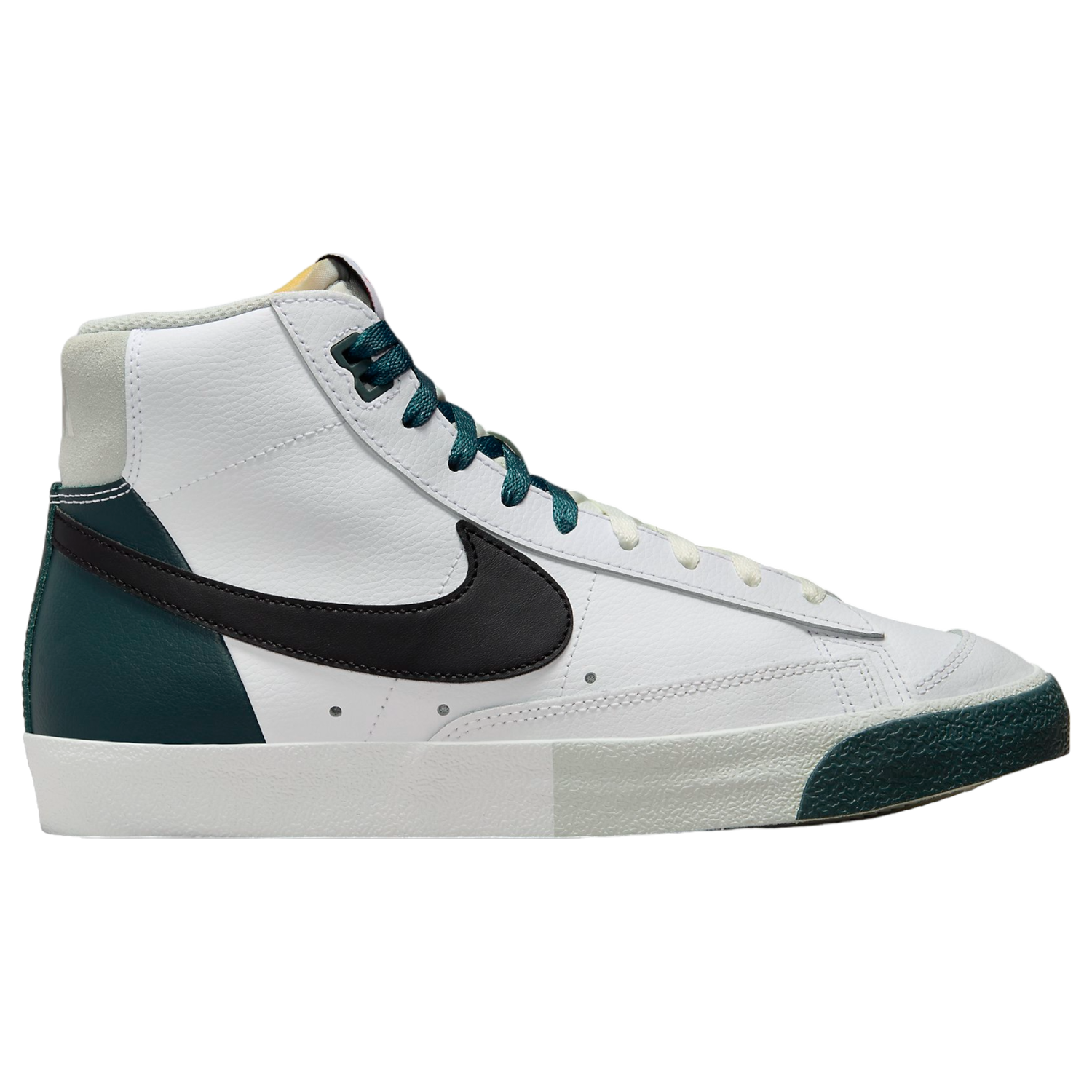 Кецове и обувки Nike Blazer Mid 77 PRM "Remix" Бяло | fb8889-100, 0