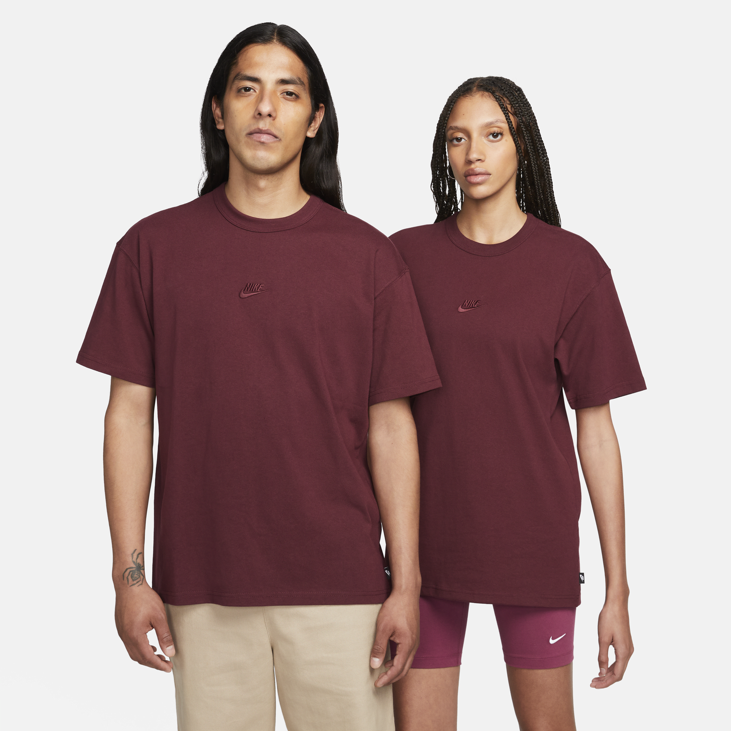 Тениска Nike tričko Sportswear Premium Essentials Кафяво | DO7392-681, 0