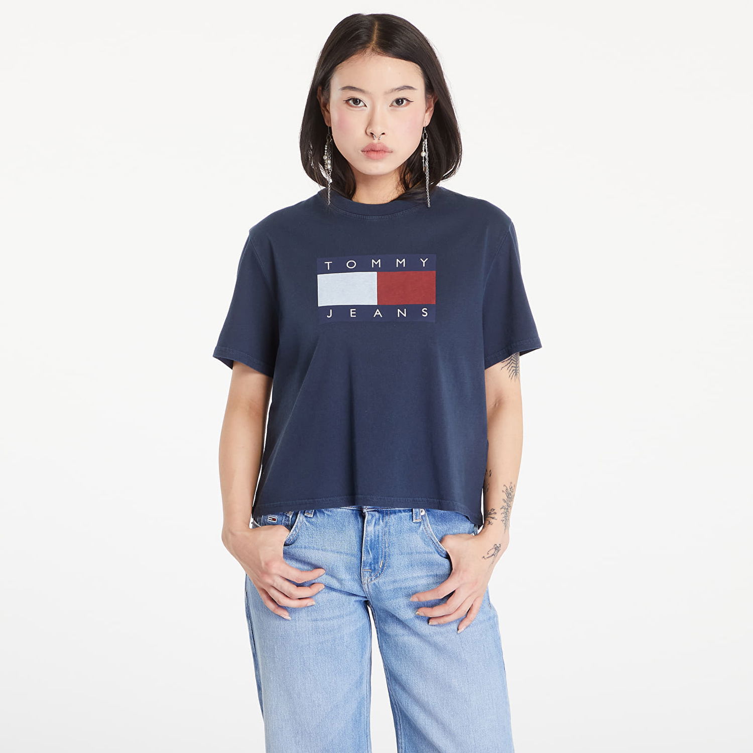 Тениска Tommy Hilfiger Flag Badge Boxy Fit T-Shirt Dark Night Navy Тъмно синьо | DW0DW18629 C1G, 0