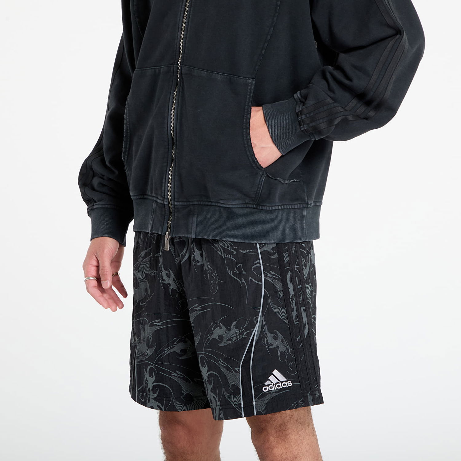 Суитчър adidas Originals Adilenium Season 4 Teamgeist Full-Zip Hoodie Черно | KF8527, 1