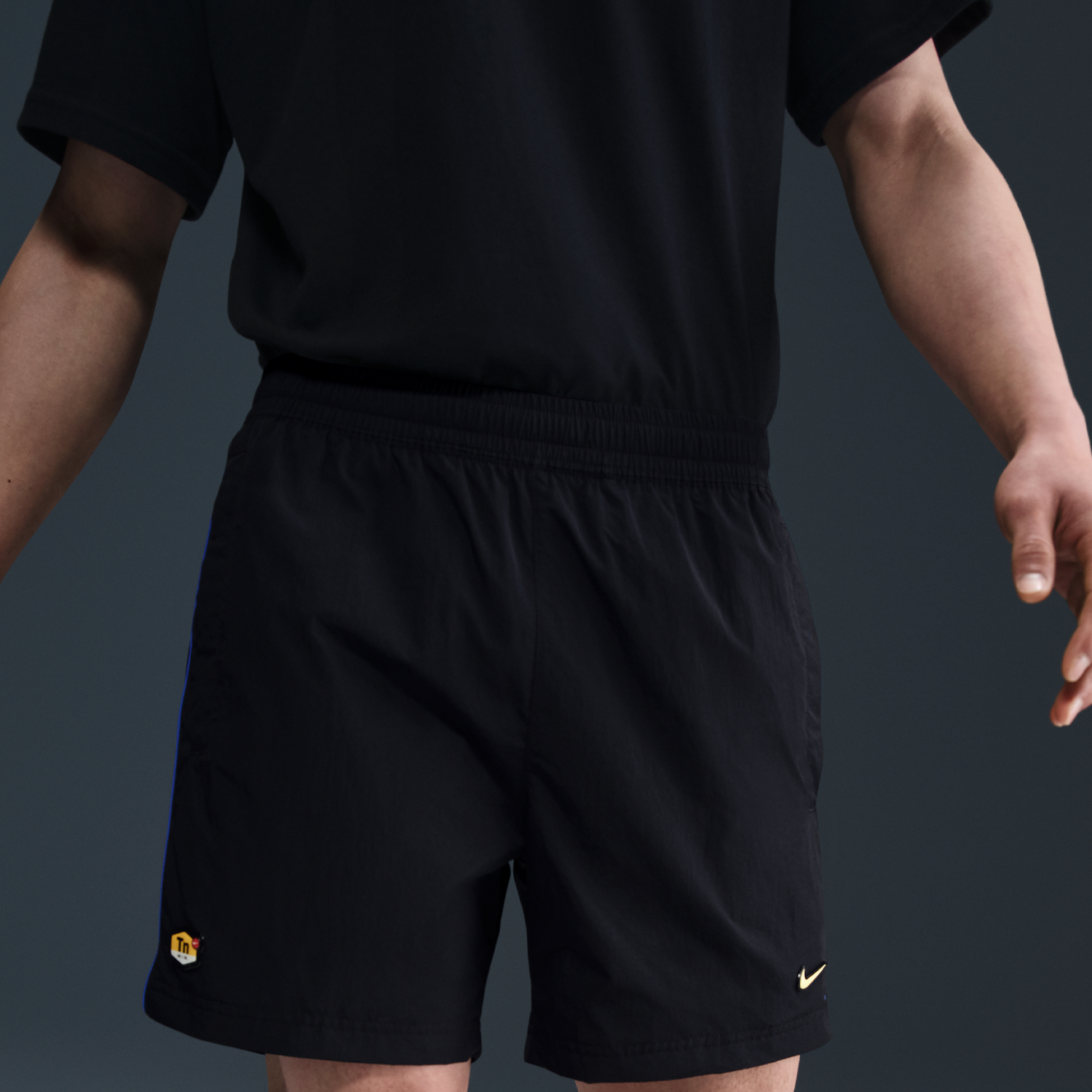 Тениска Nike Sportswear Woven Shorts Черно | IB8679-010, 1