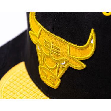 Шапка с козирка Mitchell & Ness NBA Day 4 Snapback Chicago Bulls Black / Yellow Черно | HHSS5822-CBUYYPPPBKYW, 4
