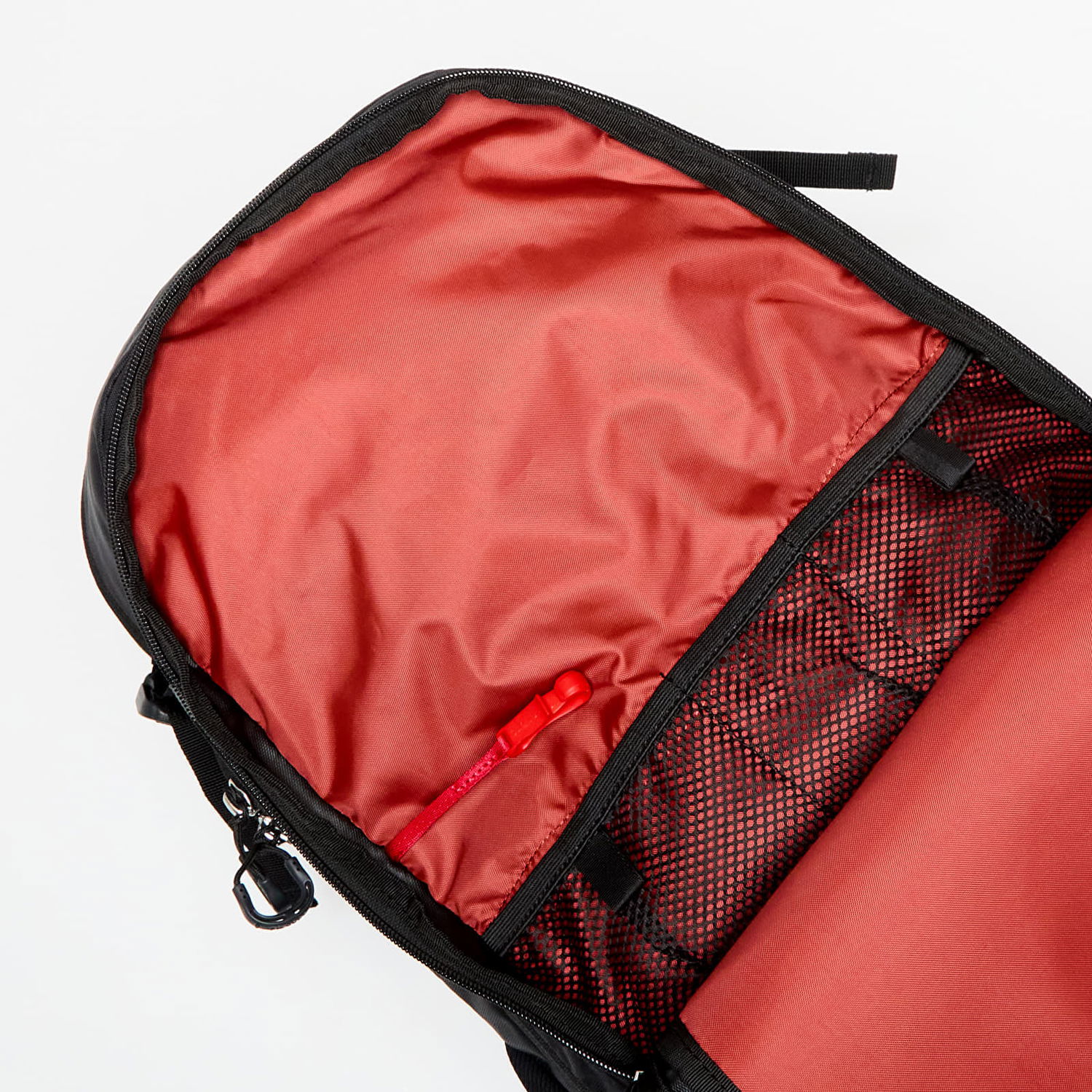 Раница Osprey Escapist 30 Hiking Backpack S/M Черно | 10030935OSP.01.C02, 1