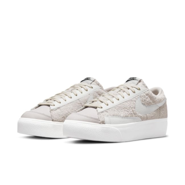 Кецове и обувки Nike Blazer Low Platform W Сиво | DO6715-001, 1