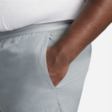 Къси панталони Nike Dri-FIT Stride 2-In-1 Running Shorts Сиво | DM4759-084, 3