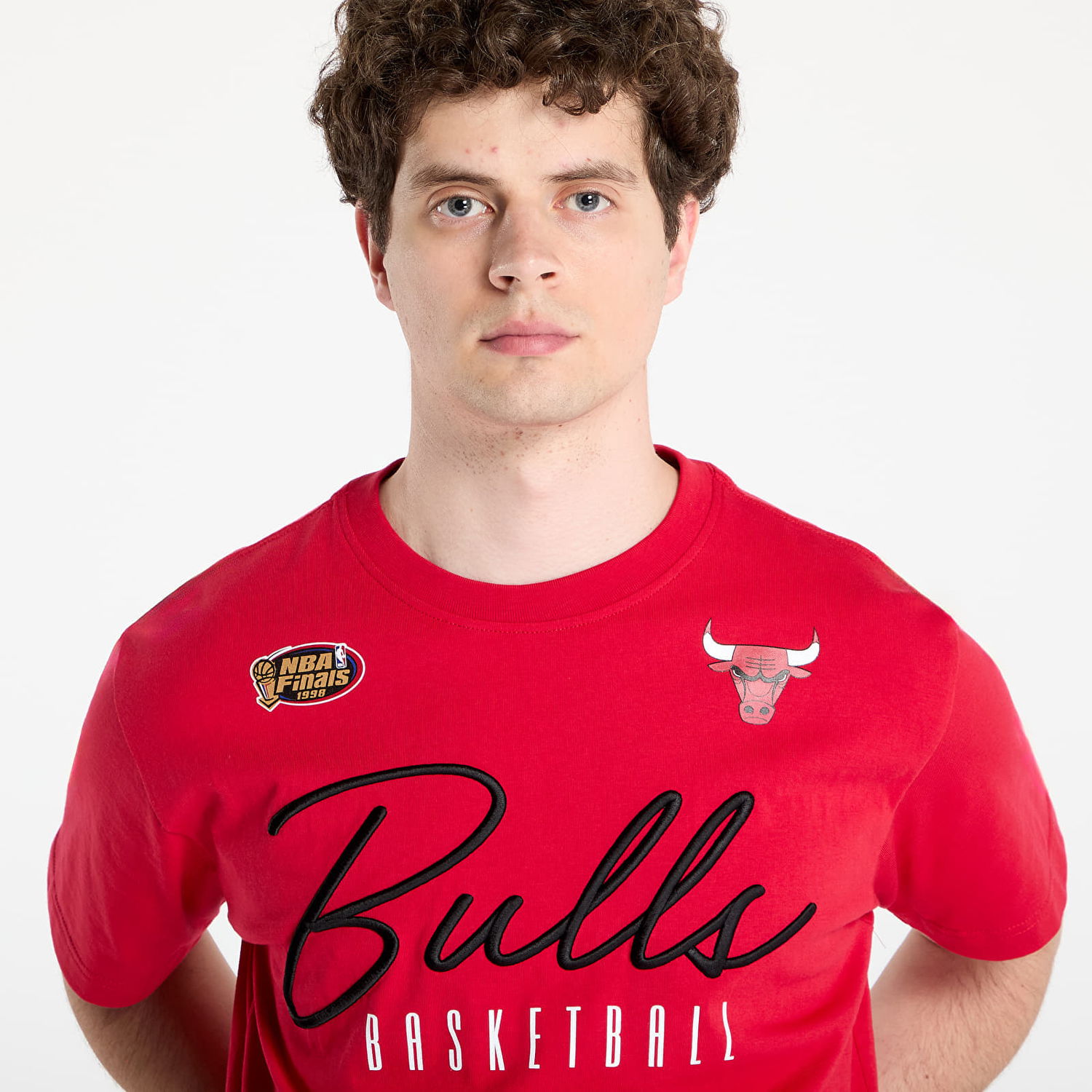 Тениска Mitchell & Ness Mitchell & Ness NBA Bulls Training Day Premium Vintage Logo Tee Червено | FC9288-CBUSCAR, 1