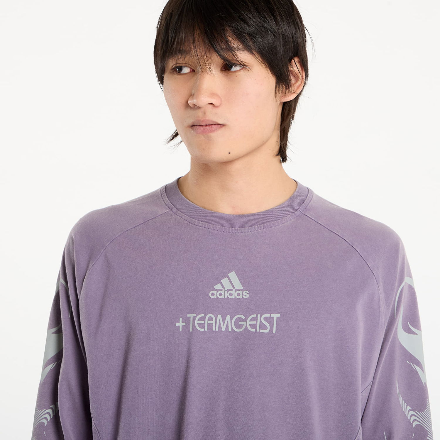 Тениска adidas Originals Adilenium Season 4 Teamgeist Graphic Long Sleeve T-Shirt Лилаво | KF8542, 1