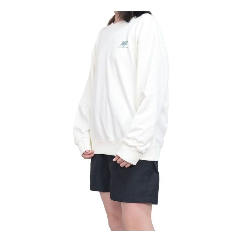 Пуловер New Balance Homehub Long Sleeve T-Shirt Бяло | AMT33378-CIC