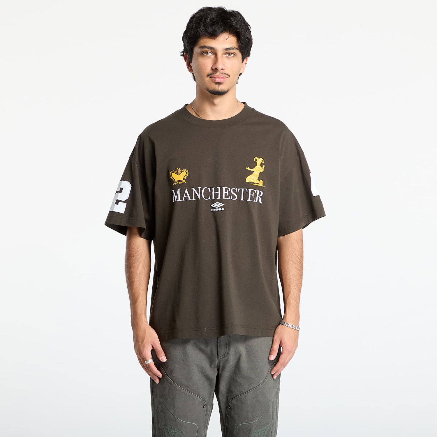 Тениска Umbro Cult Unity Manchester Graphic Oversized T-Shirt with Number 2 Sleeve Кафяво | UBMW0397JY121 GRN0010, 0