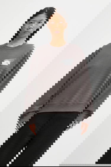 Суитчър Maison Margiela MM6 Maison Margiela Crewneck Sweatshirt with Appliqué Сиво | S62GU0143.M25024.810, 0