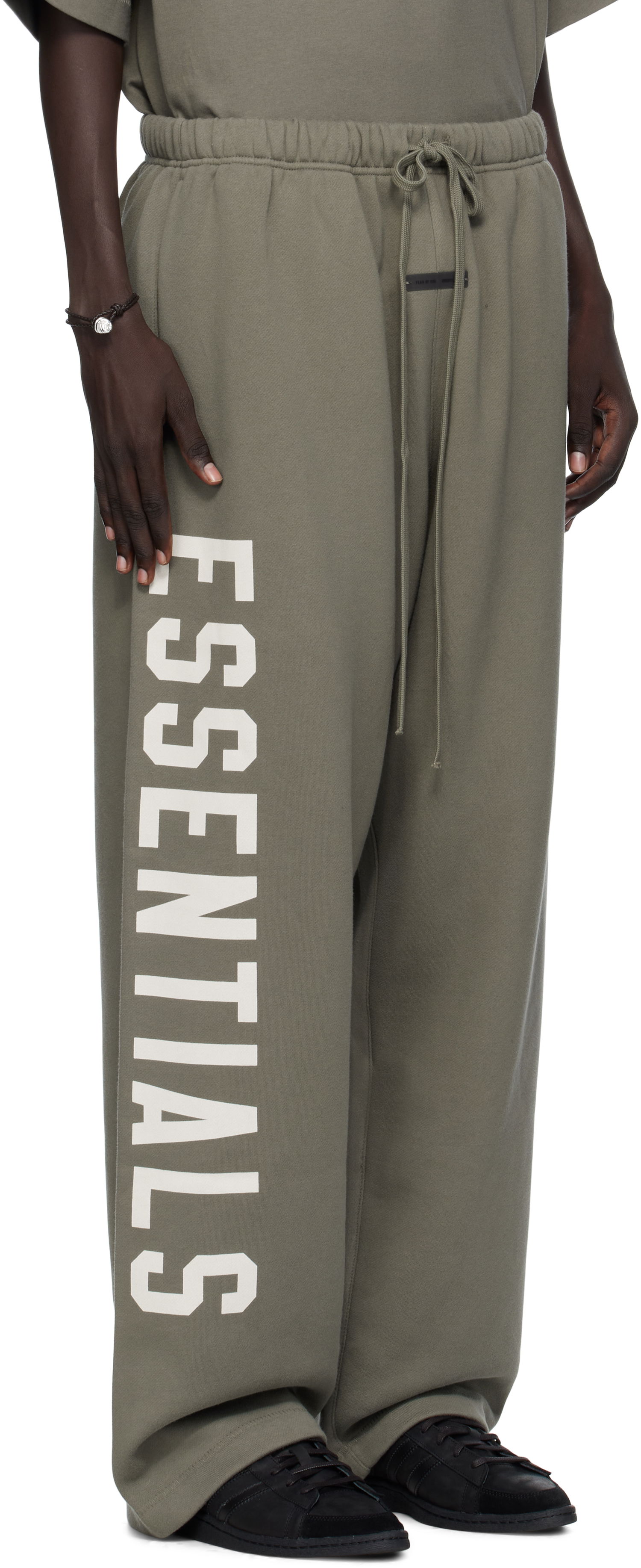 Спортни панталони Fear of God Fear of God ESSENTIALS Fleece Lounge Sweatpants Зелено | 130SP254327F, 1