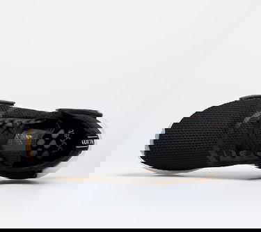 Кецове и обувки adidas Originals NMD_R1 Черно | B42200, 2