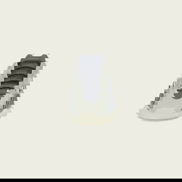 Кецове и обувки adidas Yeezy 700 V3 Сиво | ID1674, 3