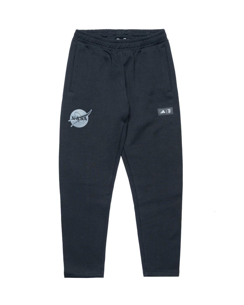 Спортни панталони adidas Performance Seasonal Doubleknit Training Pants Черно | JE3132