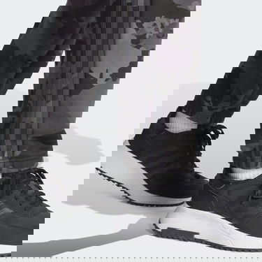 Спортни панталони adidas Originals Graphics Camo Pants Черно | IK3539, 6