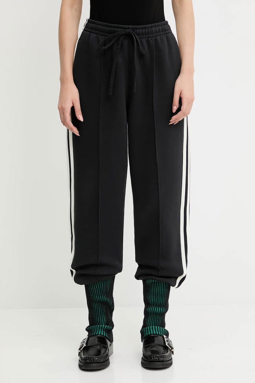 Спортни панталони adidas Originals Originals Fb Track Pants Черно | JW7324